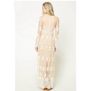 Brand new with a tag Elegant Lace maxi Dress with Floral Embroidery